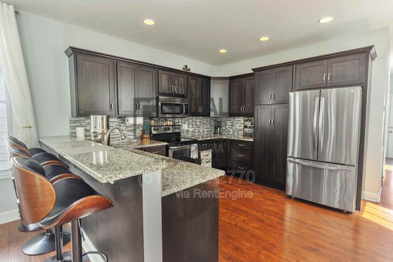 1003C Spain Ave - Photo 7 of 24