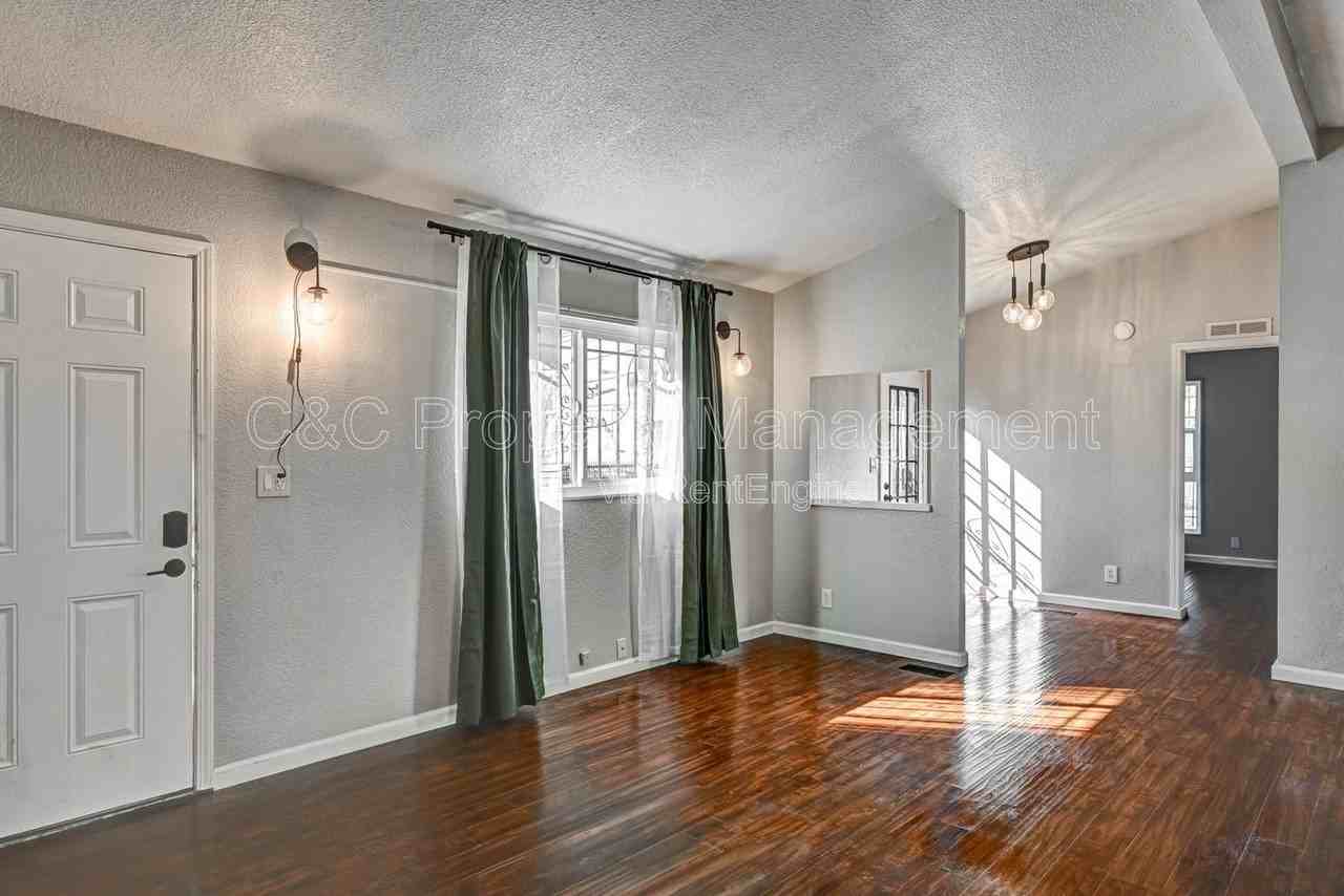 1783 11th St #B - Photo 7 of 38