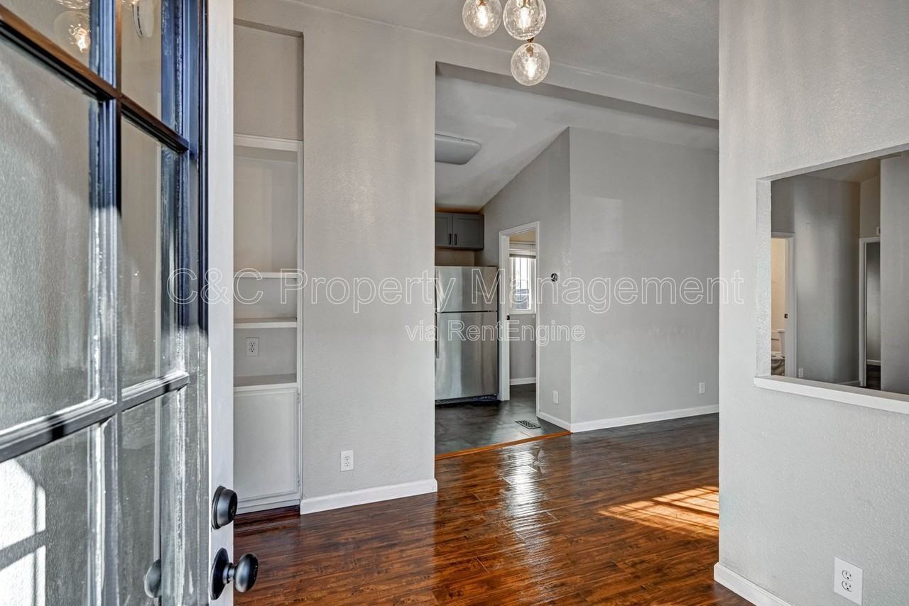 1783 11th St #B - Photo 5 of 36