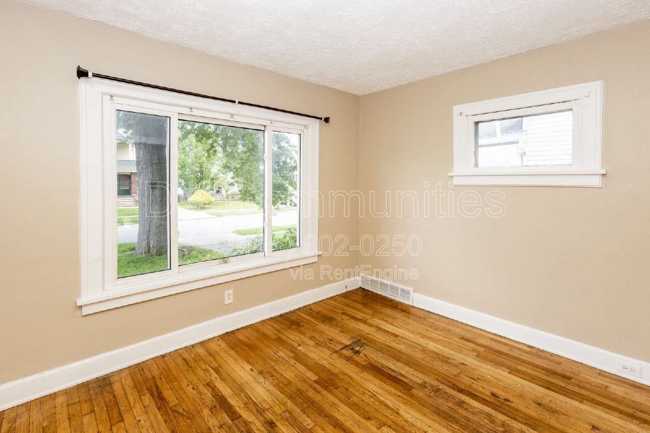 3849 W 135th St - Photo 2 of 17