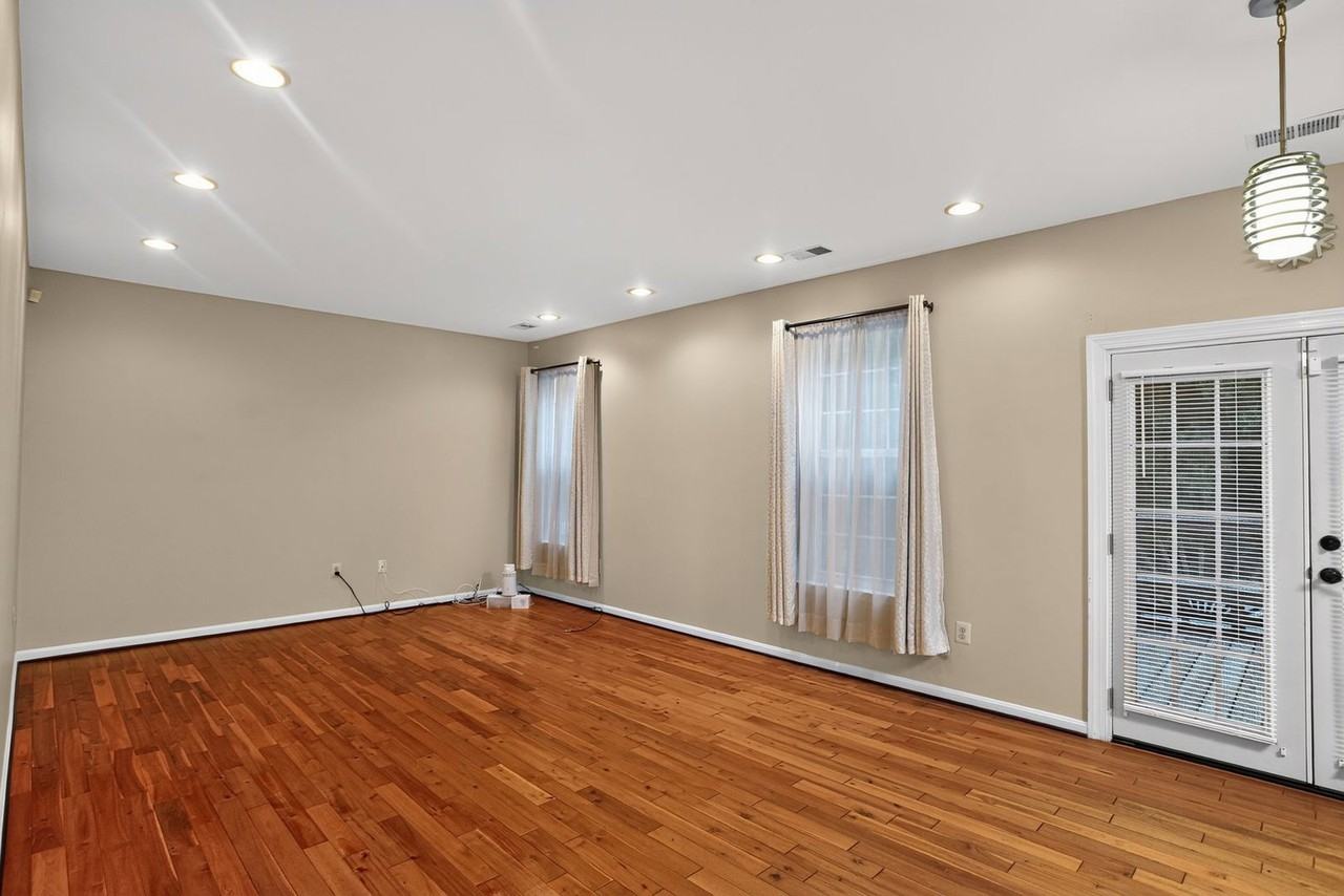 11813 Murre Ct - Photo 4 of 17