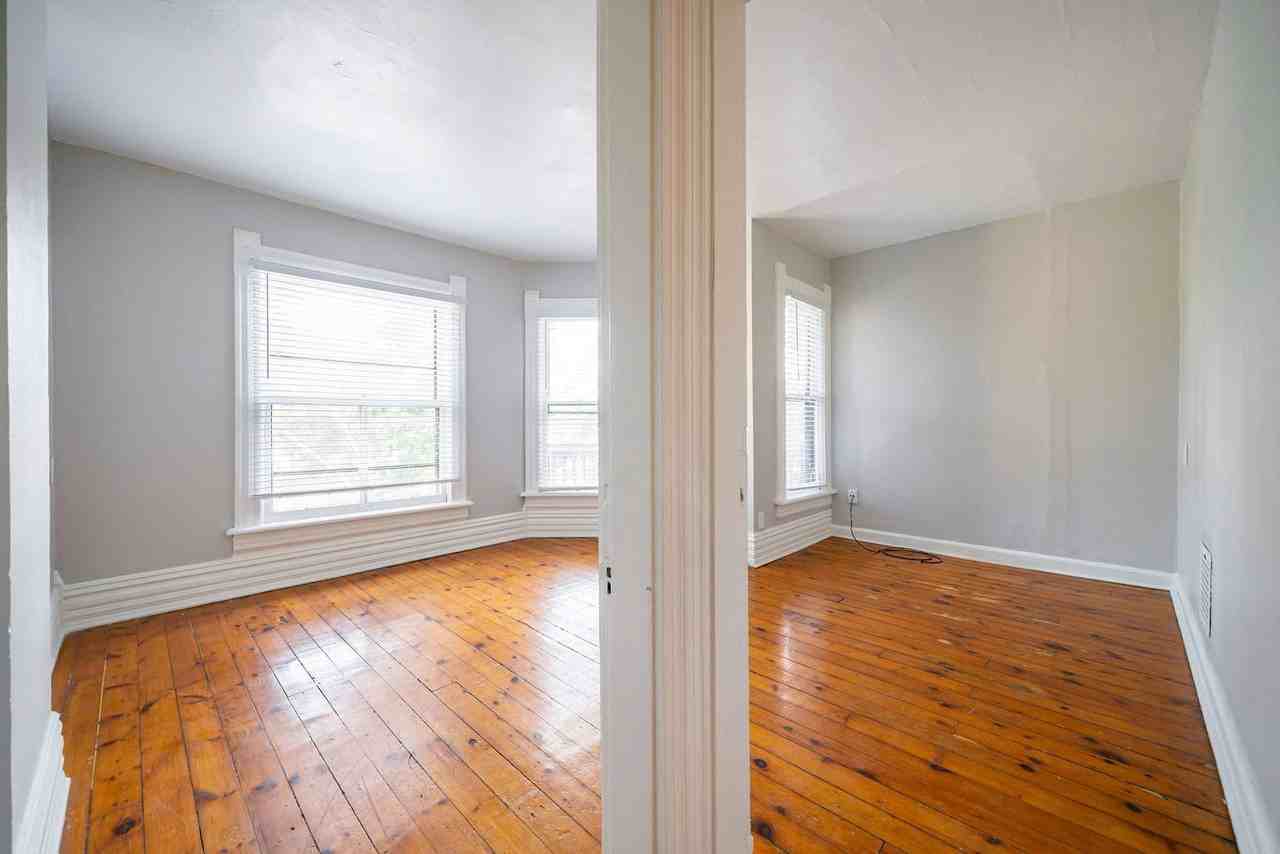 247 1/2 W 3rd Ave - Photo 7 of 10
