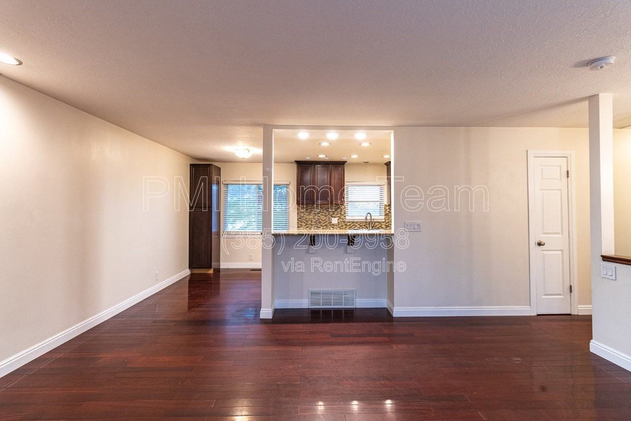 2205 N 1100 W - Photo 5 of 28