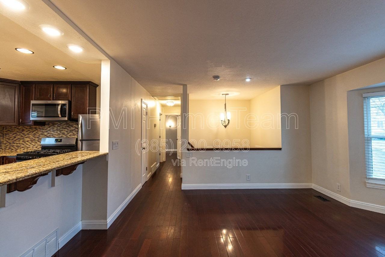 2205 N 1100 W - Photo 7 of 28