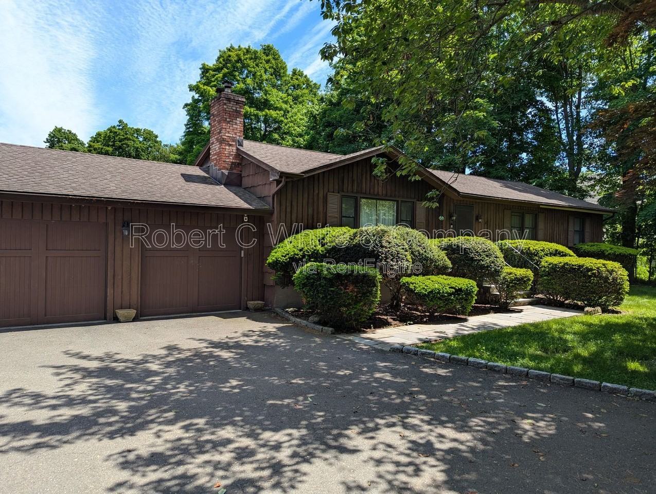 1040 Daniels Farm Rd - Photo 2 of 19