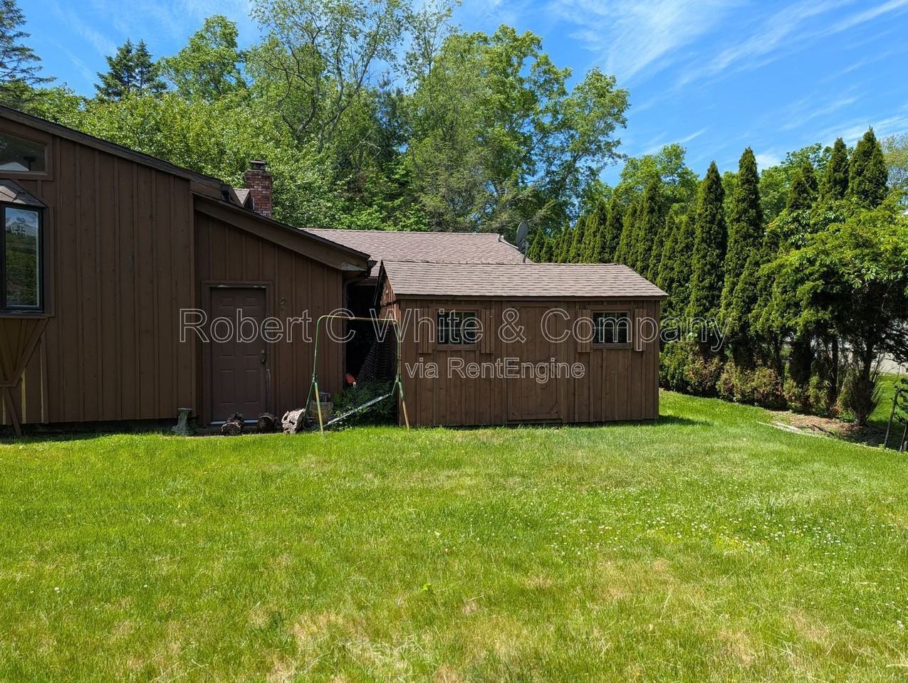 1040 Daniels Farm Rd - Photo 7 of 19