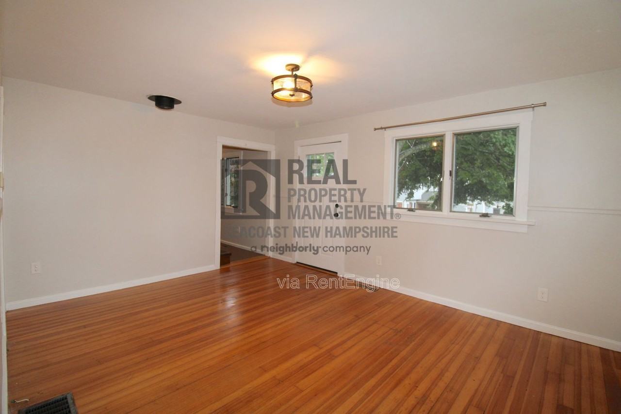 139 Philbrick Ave - Photo 4 of 33