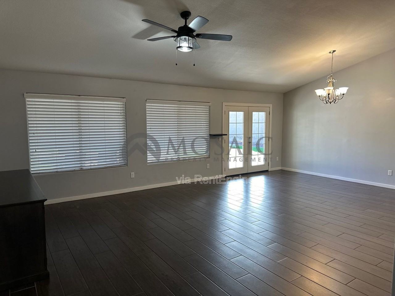 411 N Leoma Ln - Photo 6 of 25