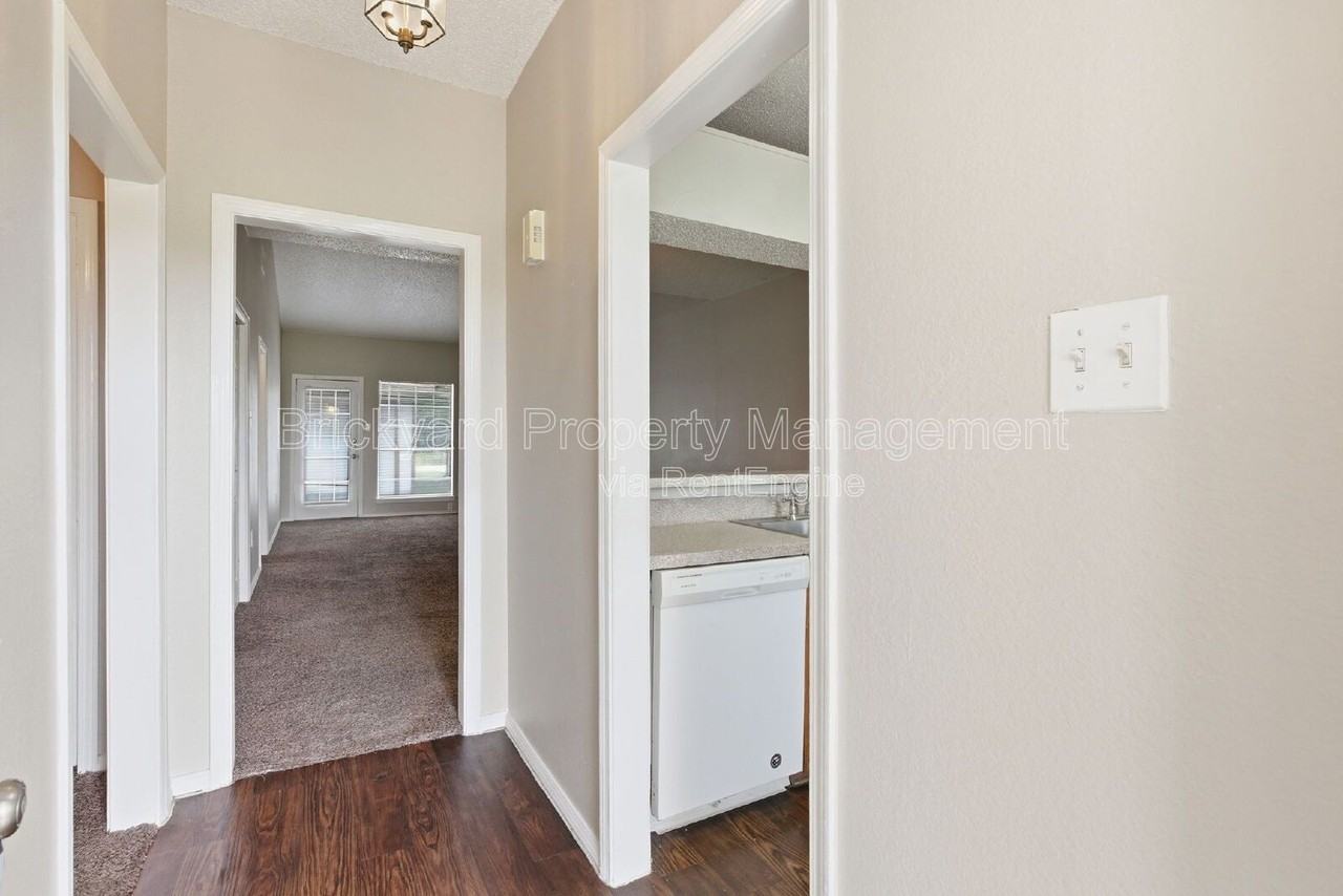 6324 Alissa Dr - Photo 5 of 25