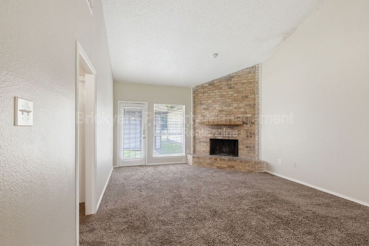 6324 Alissa Dr - Photo 7 of 25