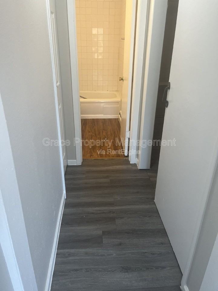 3944 Turnpike Dr #5 - Photo 6 of 10