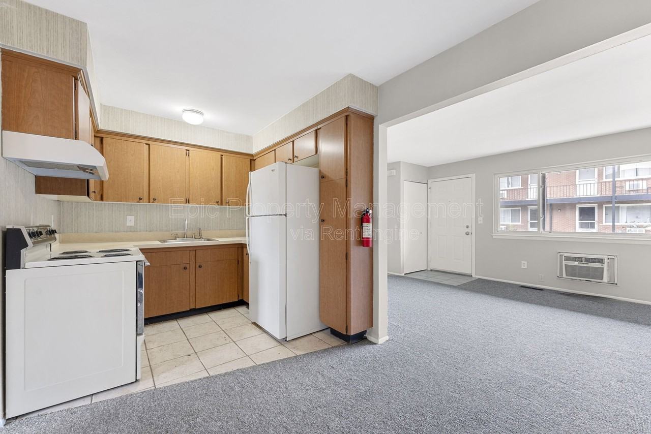 426 Oak St #446-7 - Photo 2 of 10
