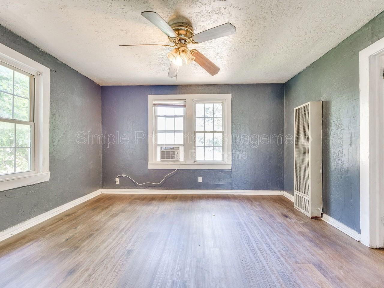 1524 1/2 Sw Binkley St - Photo 2 of 12