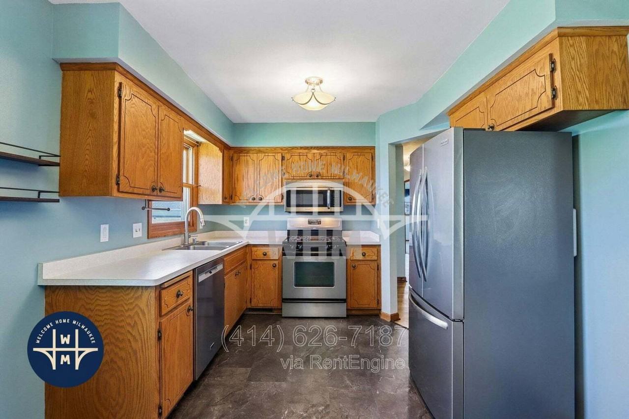 3559 S 33rd St - Photo 6 of 16