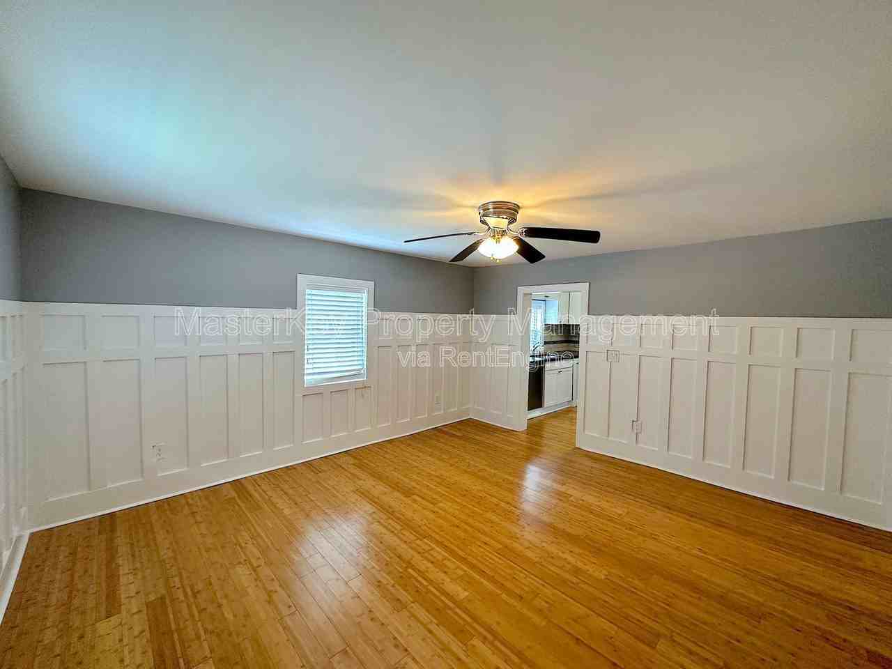 212 S State St - Photo 4 of 14
