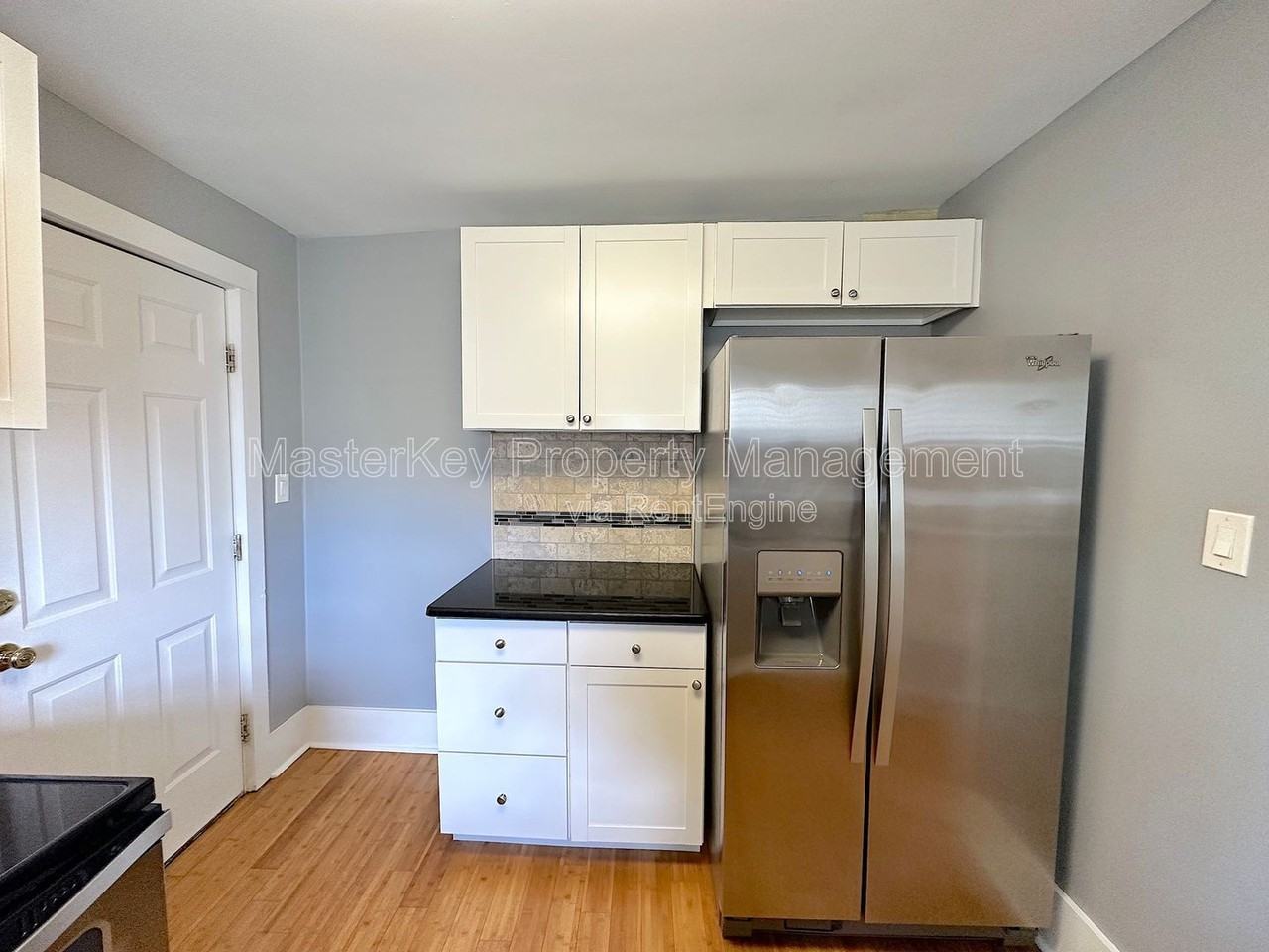 212 S State St - Photo 6 of 14