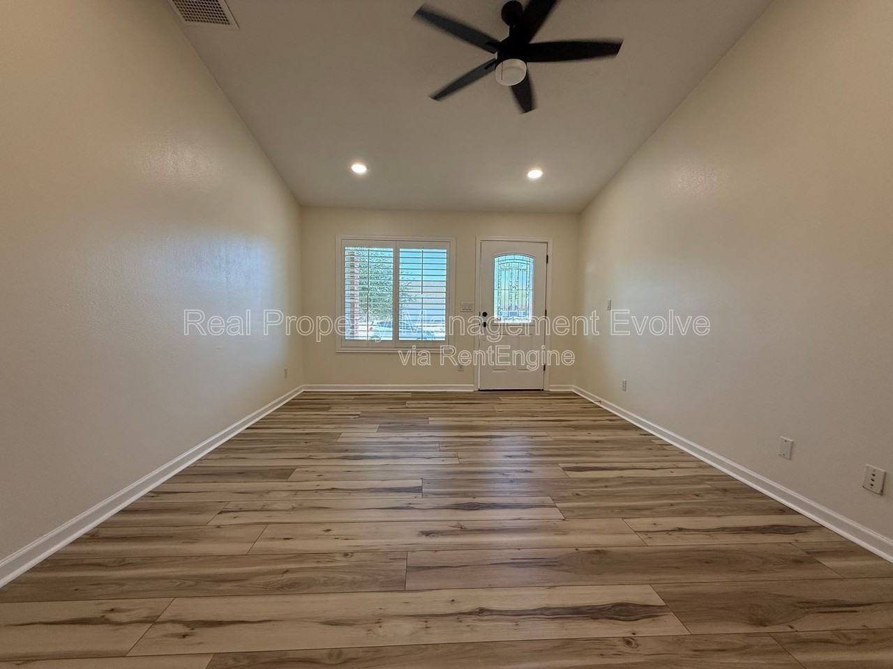 6502 E Grandview Dr - Photo 4 of 38