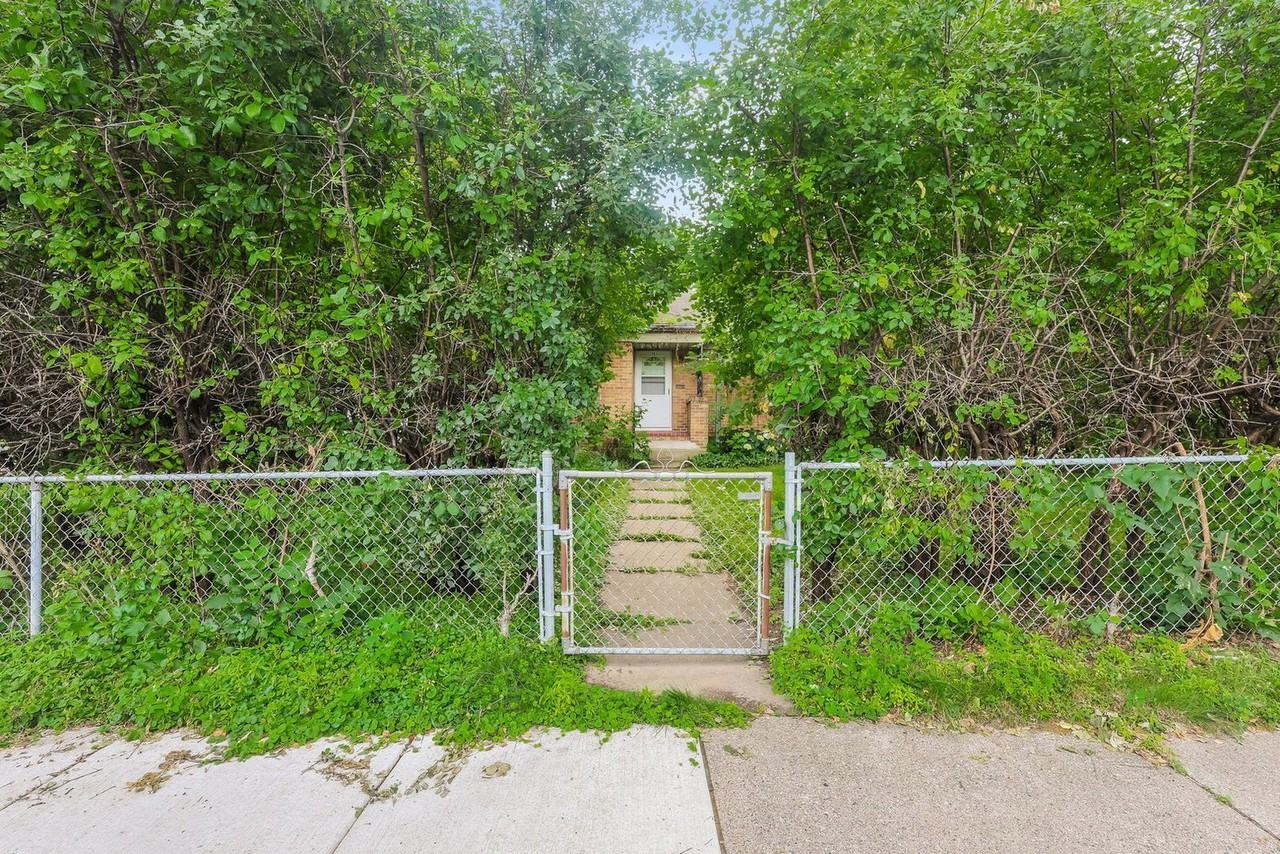 1201 E 54th St - Photo 4 of 43