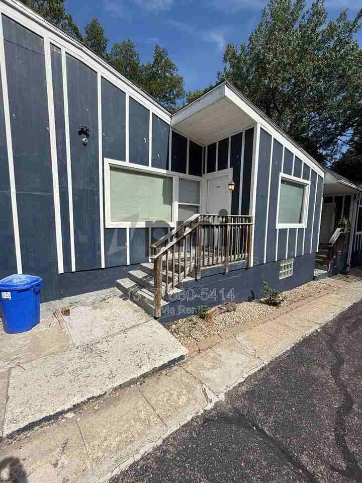 14992 Allisonville Rd - Photo 2 of 27