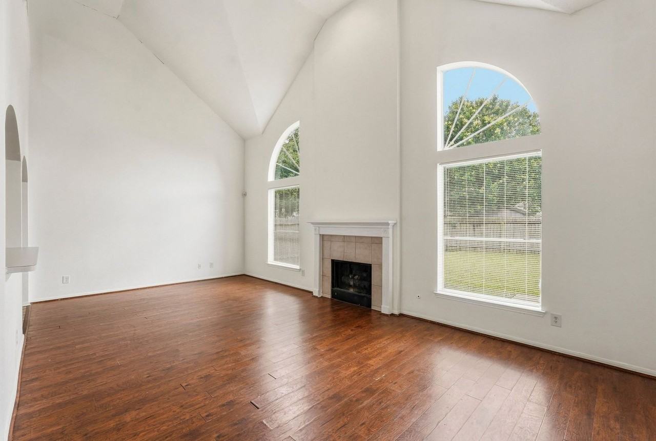 9322 Eaglewood Glen Trl - Photo 5 of 29
