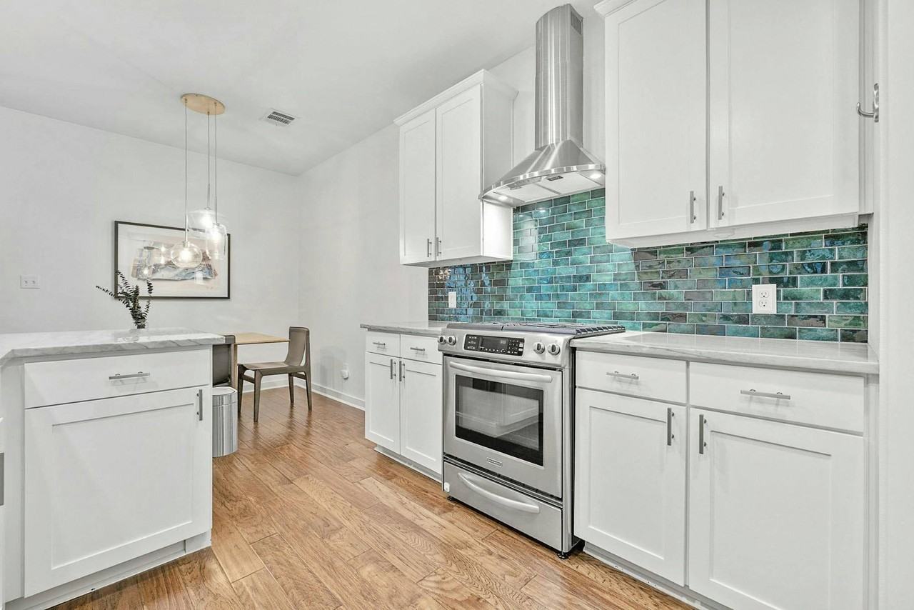 3118 Corbin Ln - Photo 6 of 30