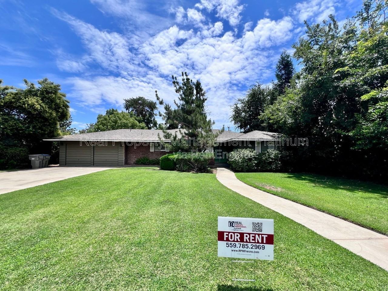 1111 W San Jose Ave - Photo 2 of 23