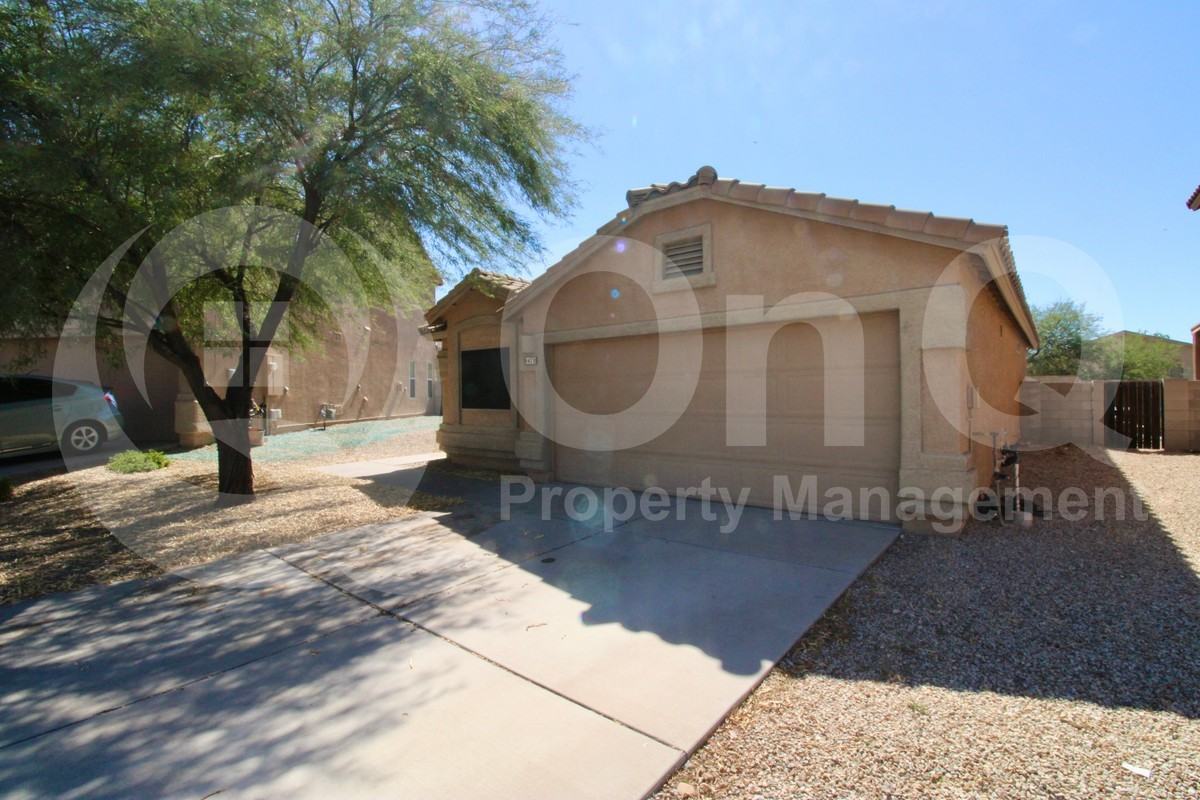 8478 S Hunnic Dr - Photo 2 of 19
