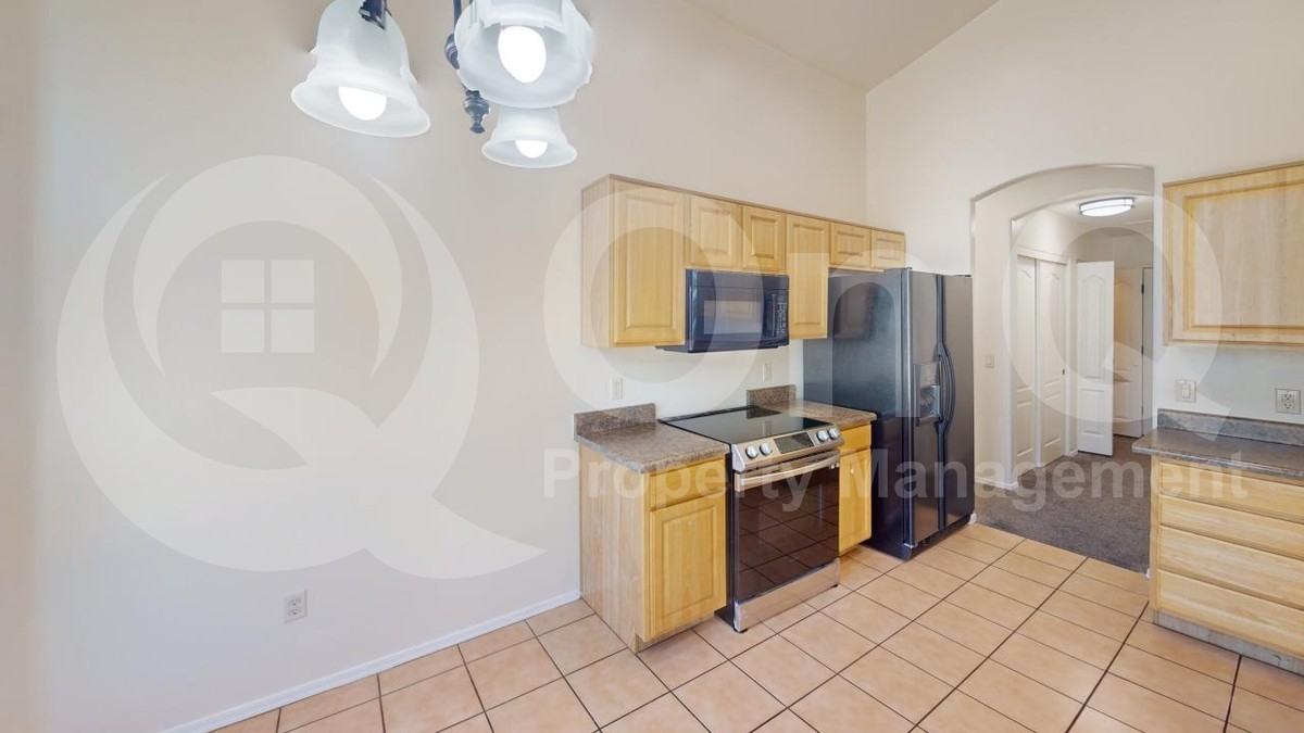 8478 S Hunnic Dr - Photo 4 of 19