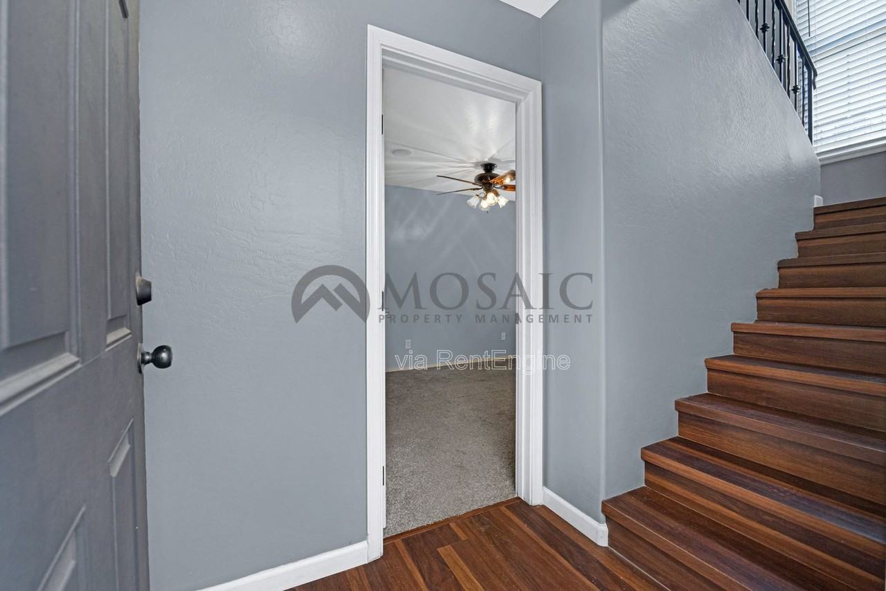 5626 S 21st Pl - Photo 5 of 35