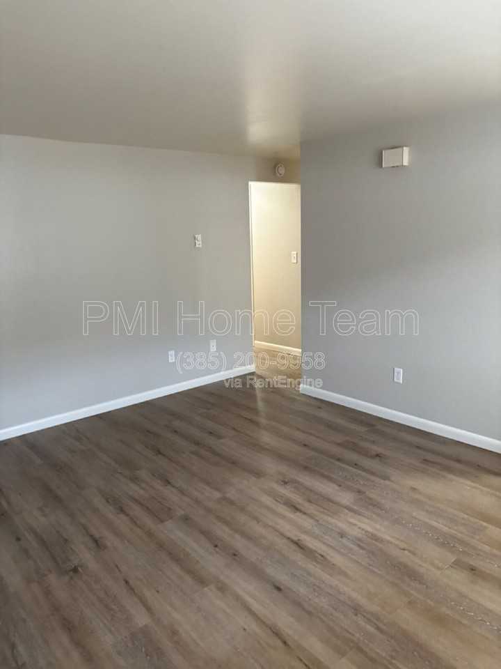 3476 Brinker Ave #8 - Photo 3 of 14