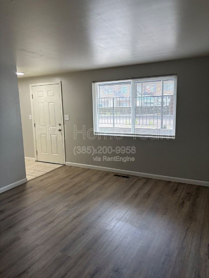 3476 Brinker Ave #8 - Photo 4 of 14