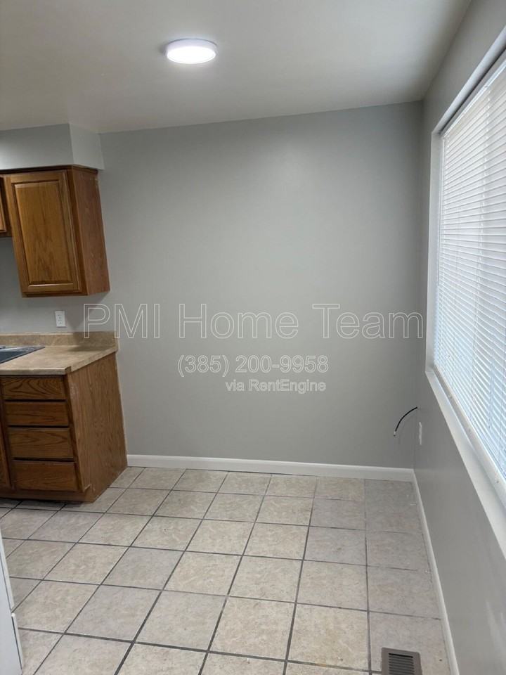 3476 Brinker Ave #8 - Photo 7 of 14