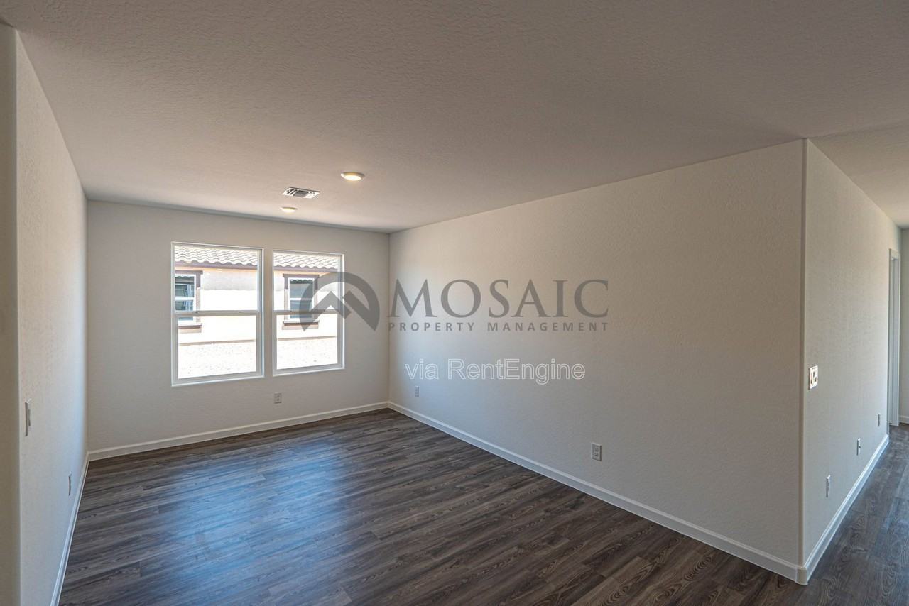 1445 E Jaycie Dr - Photo 5 of 20