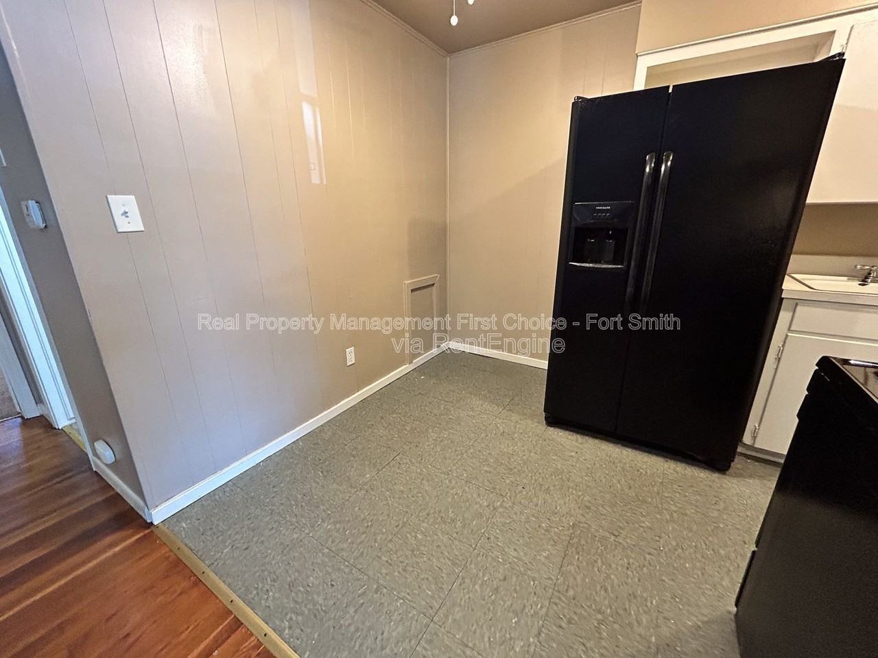 2301 S V St #6 - Photo 5 of 11