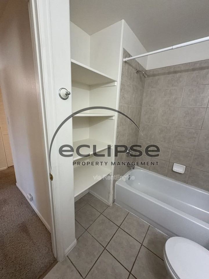 493 Coronado Way #A - Photo 4 of 32