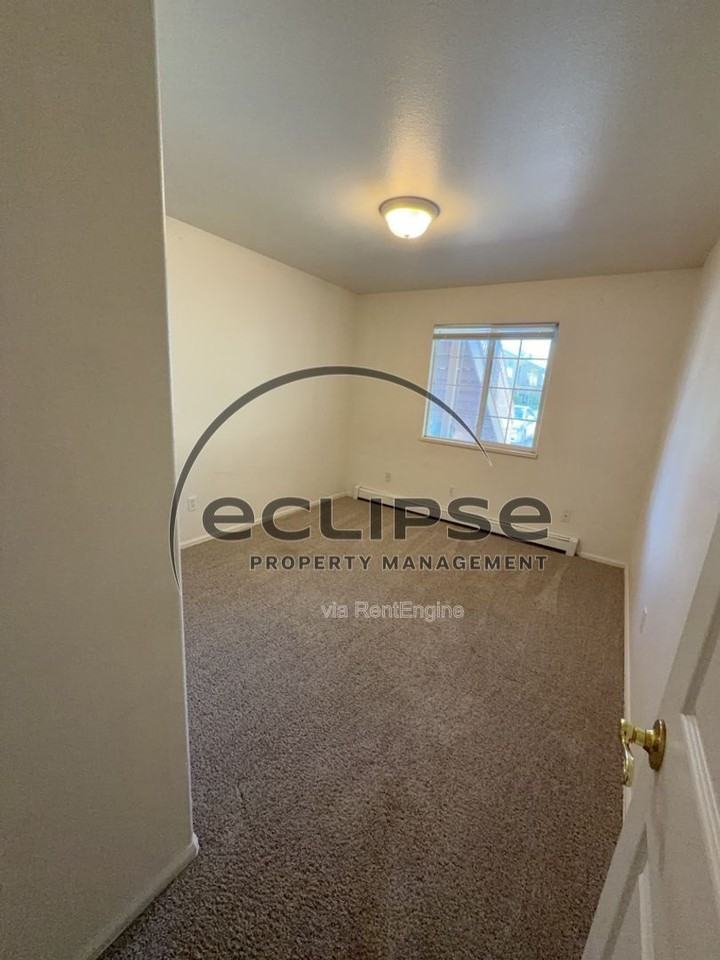493 Coronado Way #A - Photo 5 of 32
