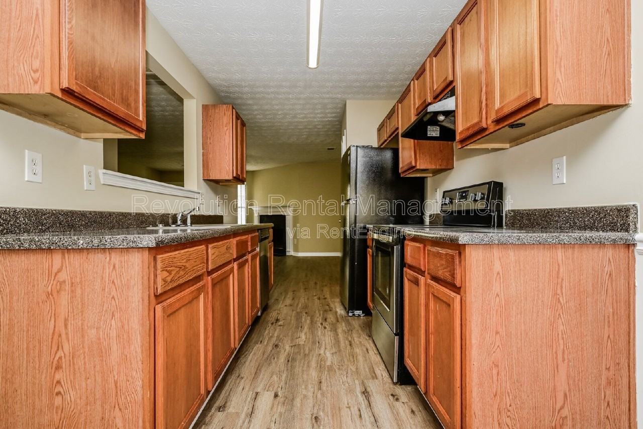 2923 Vining Ridge Ter - Photo 6 of 33