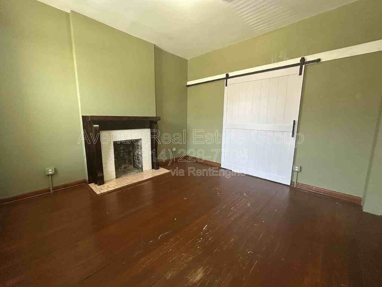 4415 S Compton Ave #1F - Photo 2 of 14