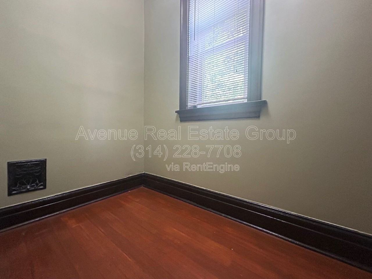 4415 S Compton Ave #1F - Photo 6 of 14