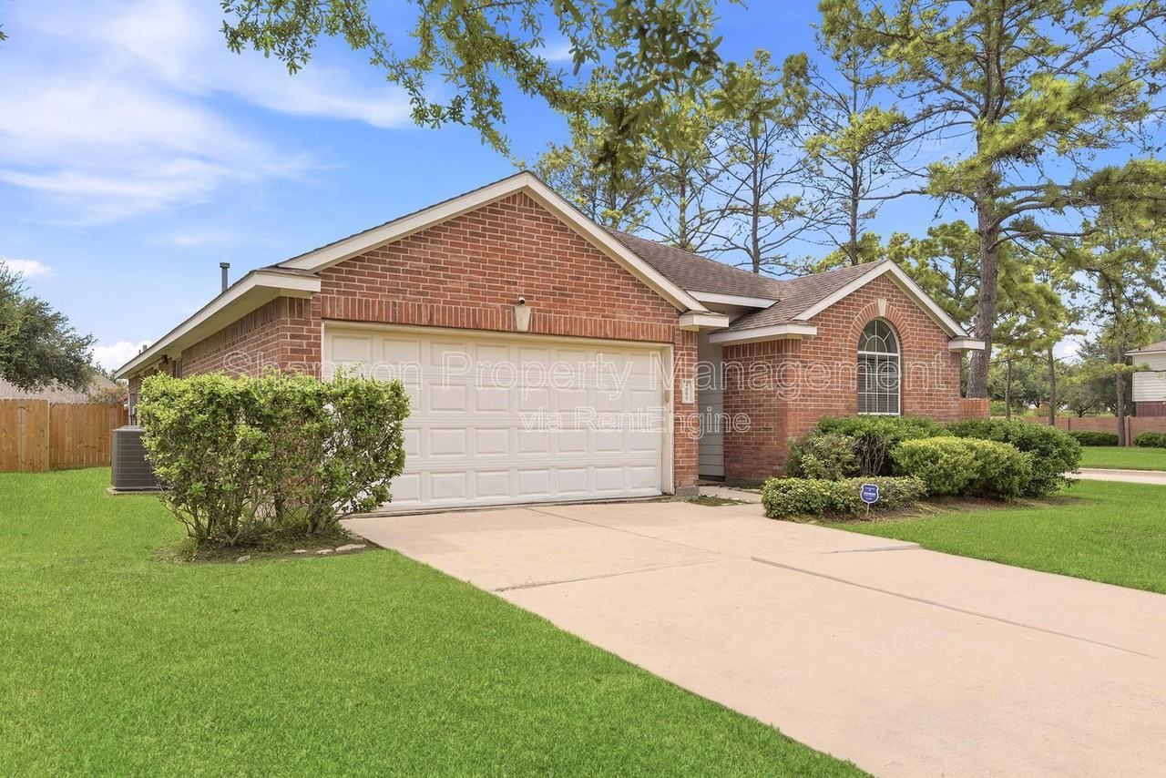 2002 Roaring Springs Dr