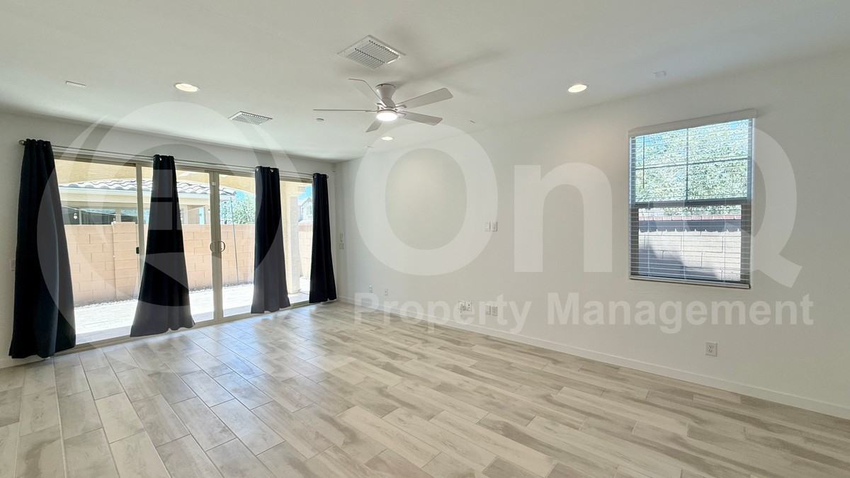 636 S Jacana Ln - Photo 5 of 35