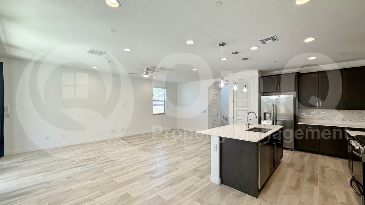 636 S Jacana Ln - Photo 6 of 35