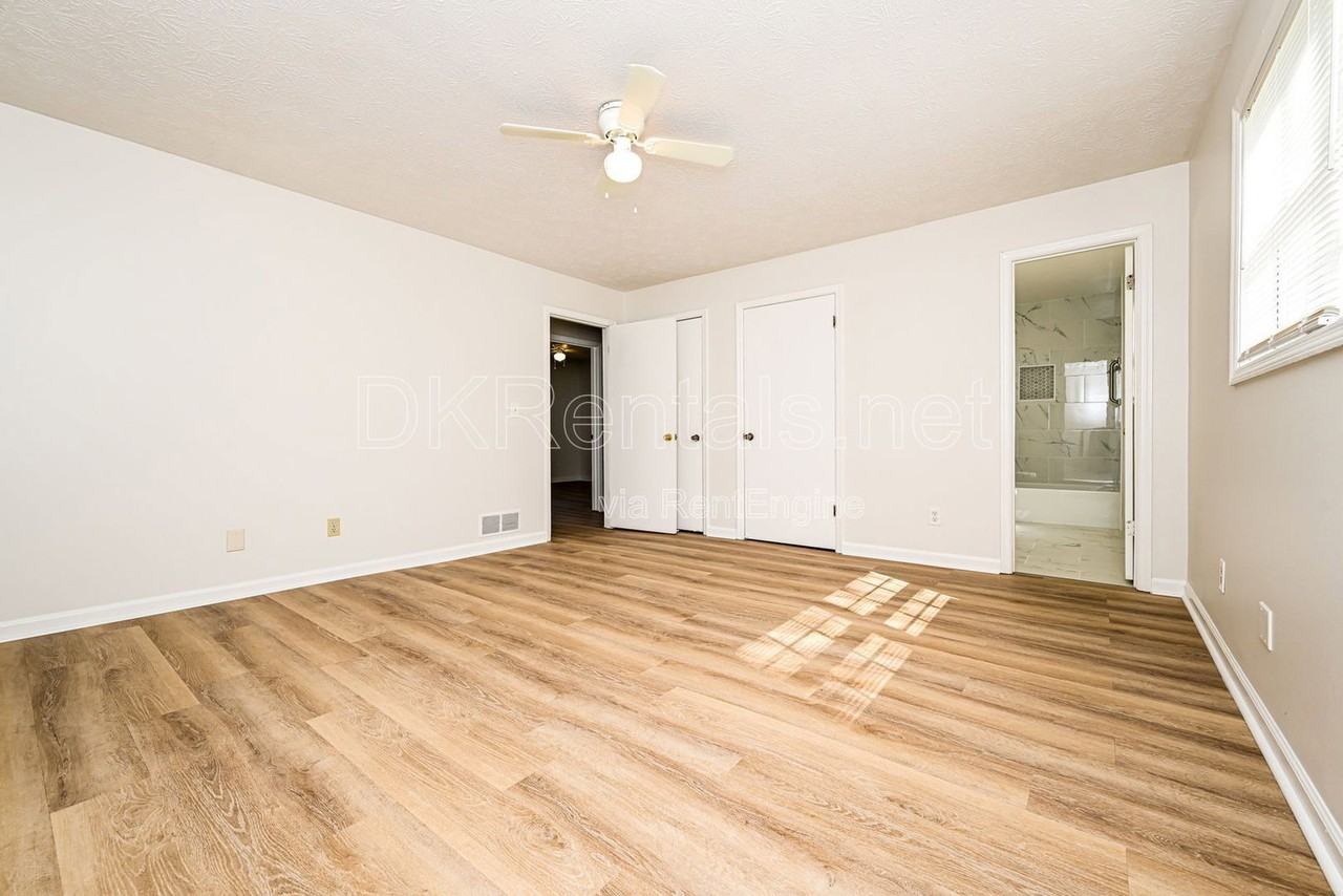2807 Hickory Ln - Photo 6 of 15