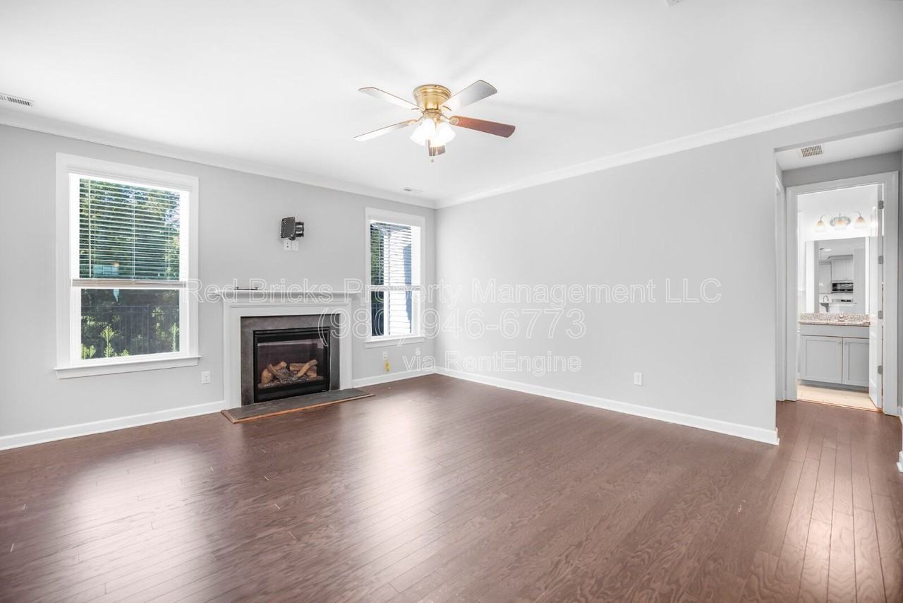 2783 Berkhamstead Cir - Photo 7 of 30