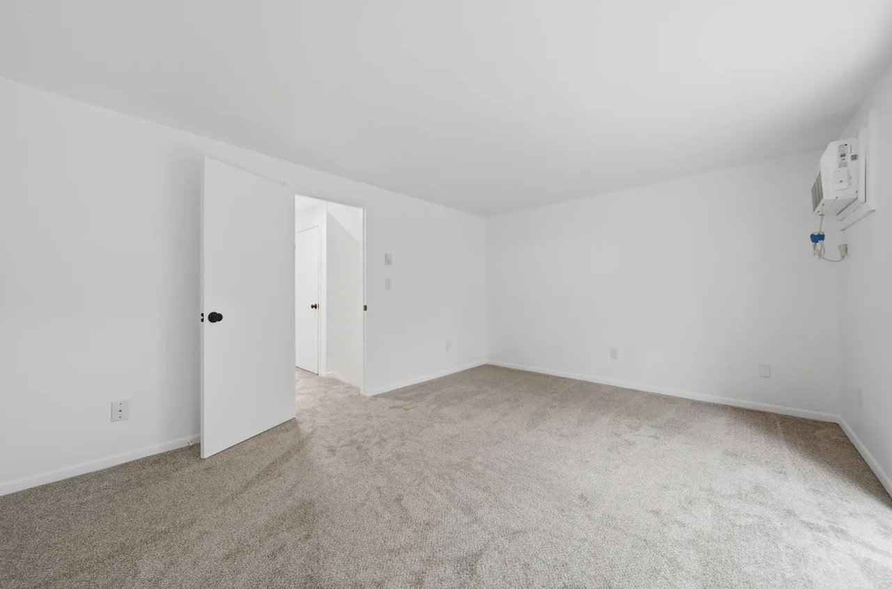 25 Silverton Dr - Photo 6 of 23