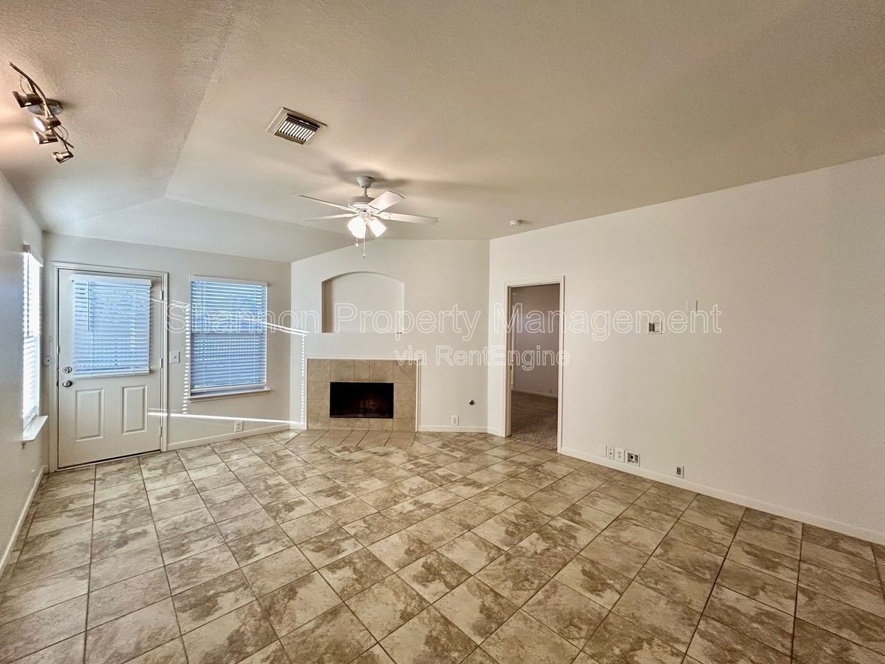 17522 Prospect Meadows Dr - Photo 5 of 30