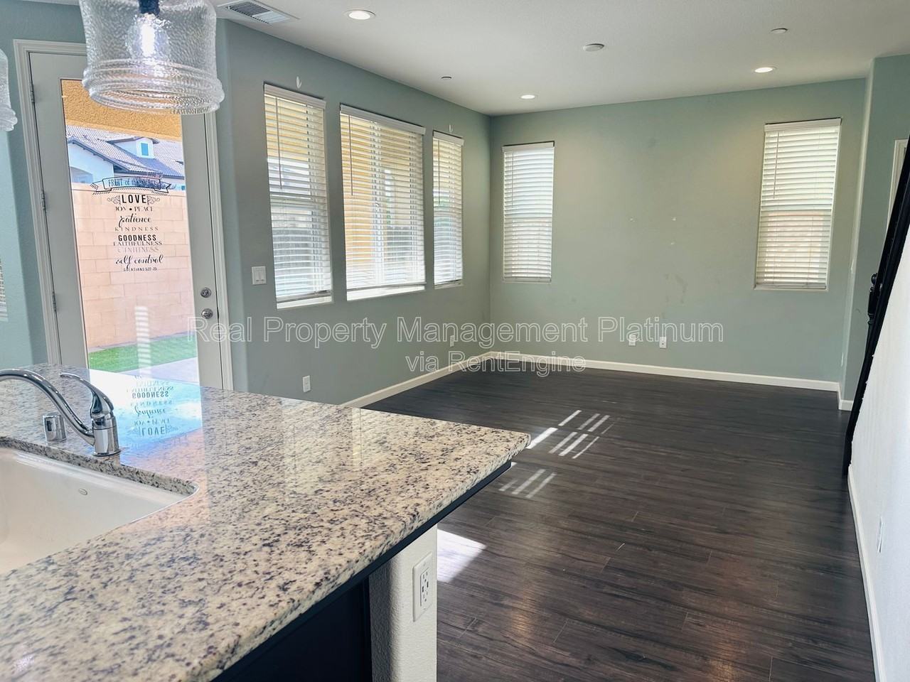 2534 Mustang Dr - Photo 3 of 45