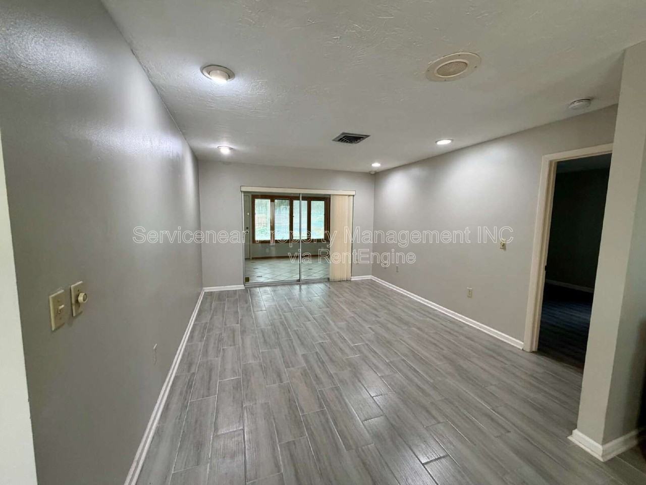 423 Whispering Oaks Ct - Photo 6 of 46