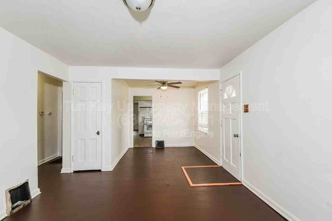 7150 Manette Dr - Photo 6 of 18