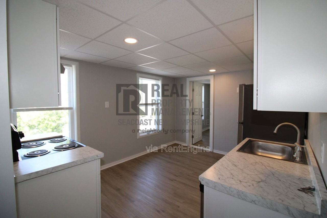 61 3rd St #201 - Photo 3 of 21